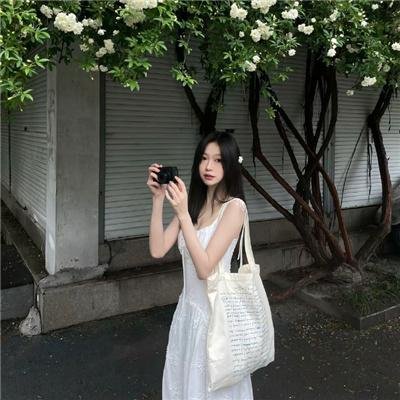 来自另一个星球的女孩 封面